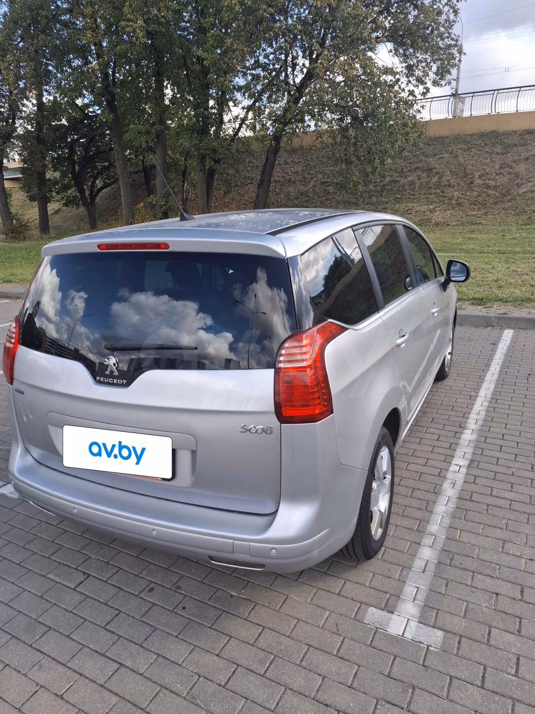 Peugeot 5008 фото 4