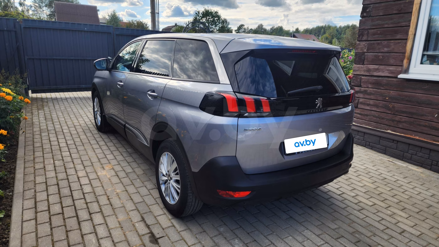 Peugeot 5008 фото 6