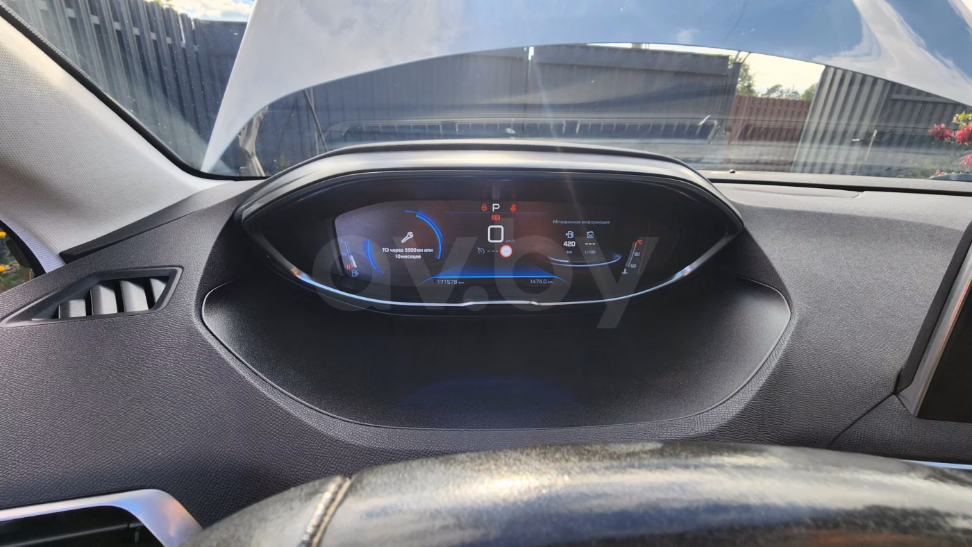 Peugeot 5008 фото 13