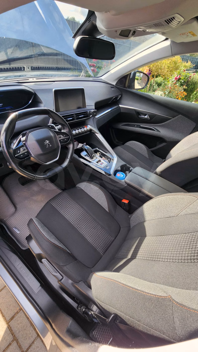 Peugeot 5008 фото 14