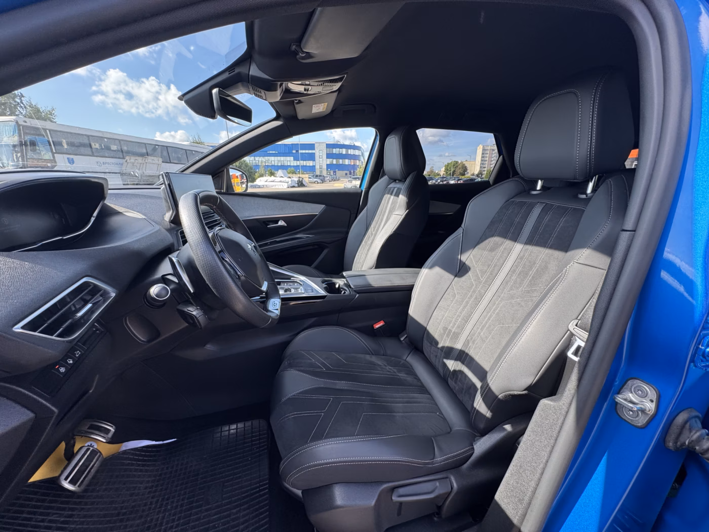 Peugeot 3008 фото 11