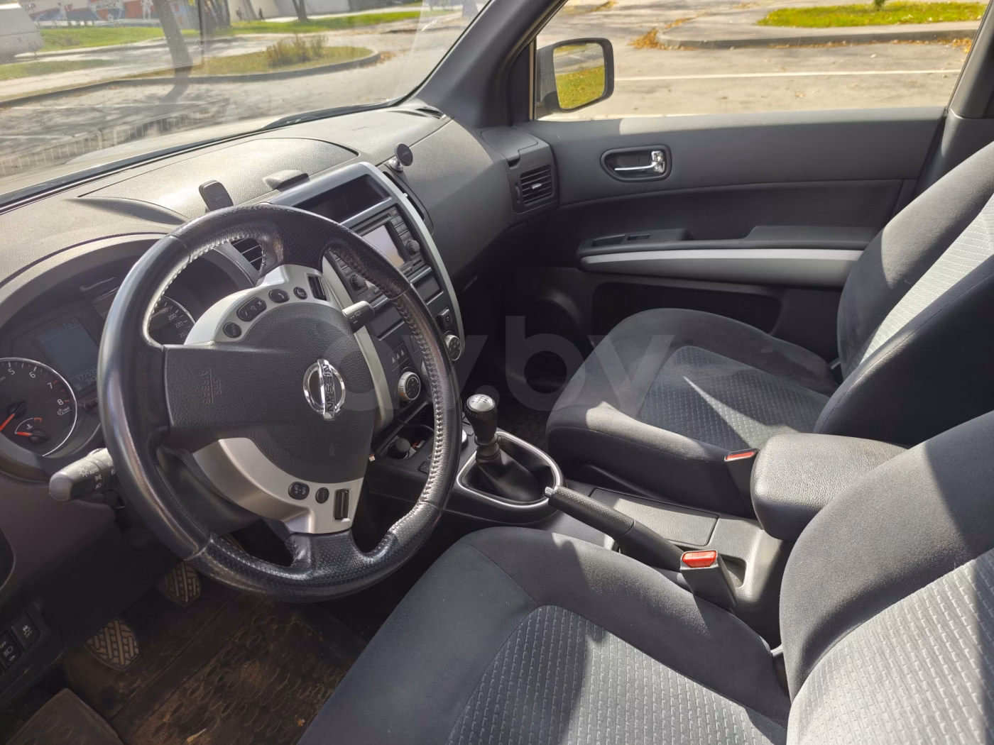 Nissan X-Trail фото 11