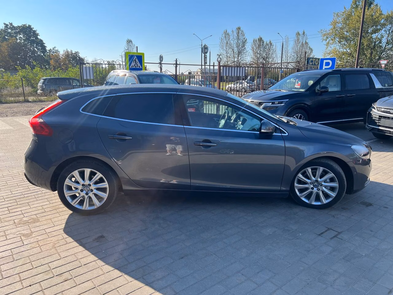 Volvo V40 фото 2