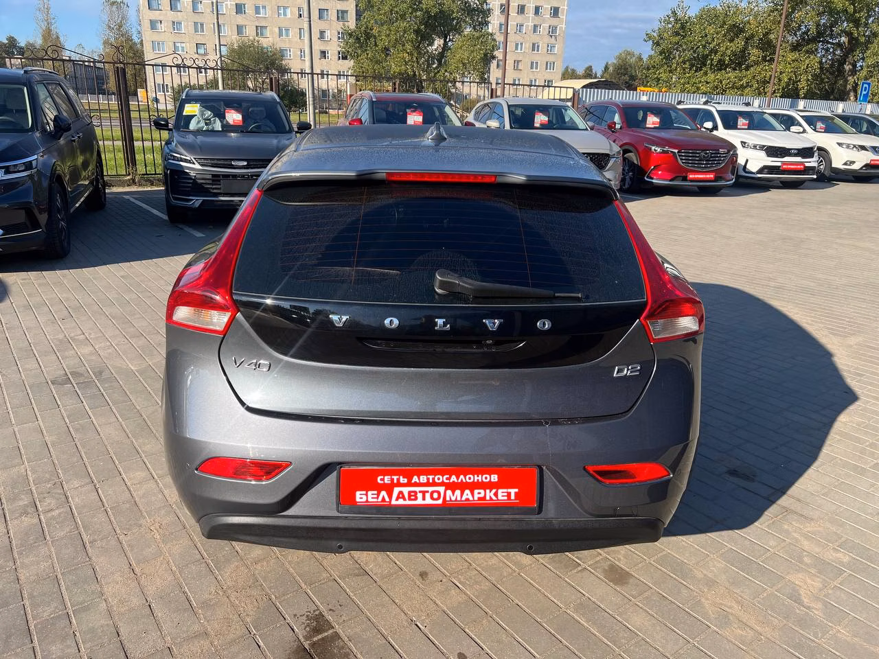 Volvo V40 фото 7