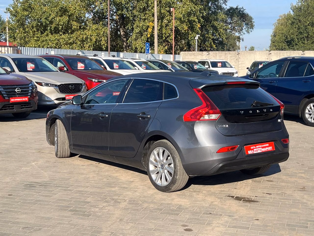 Volvo V40 фото 9