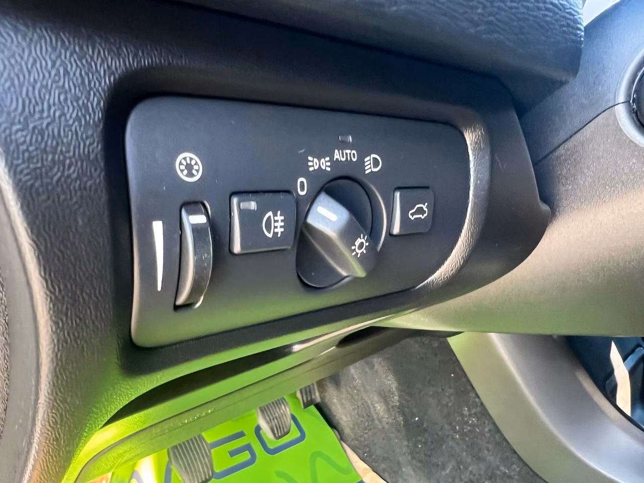 Volvo V40 фото 13