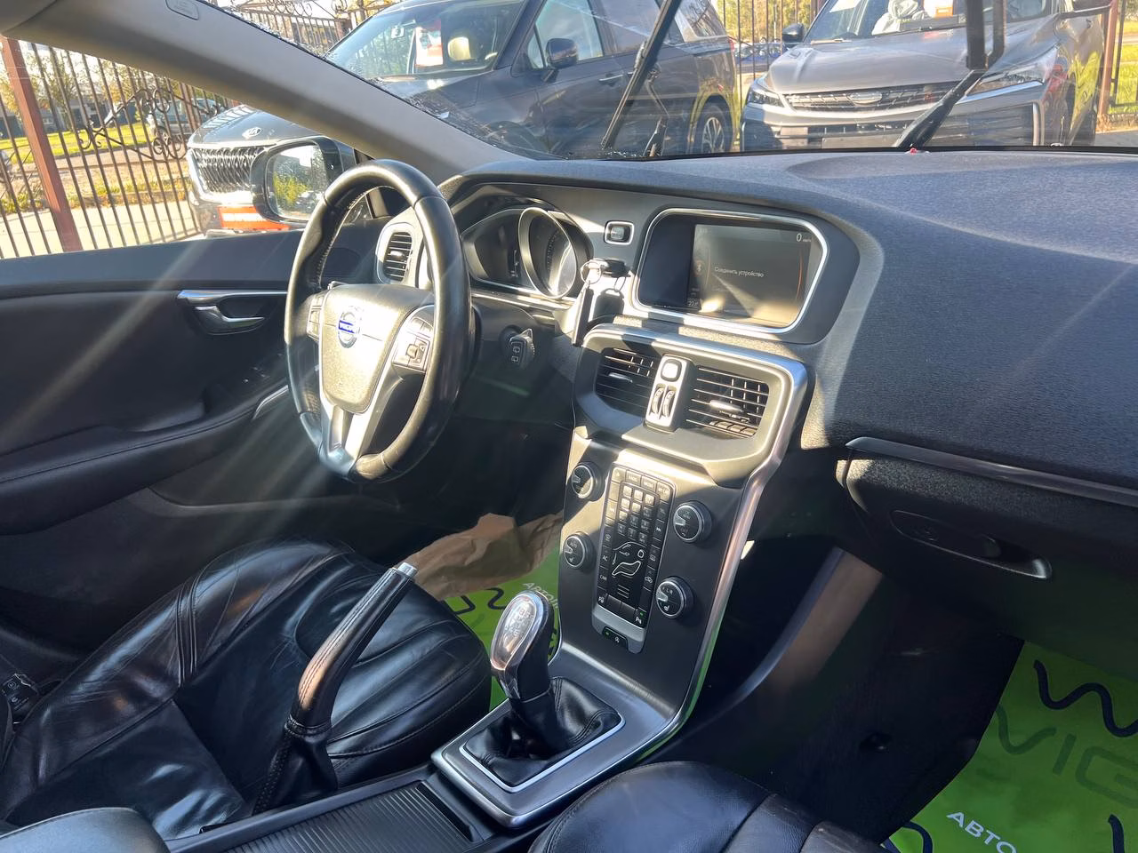 Volvo V40 фото 15