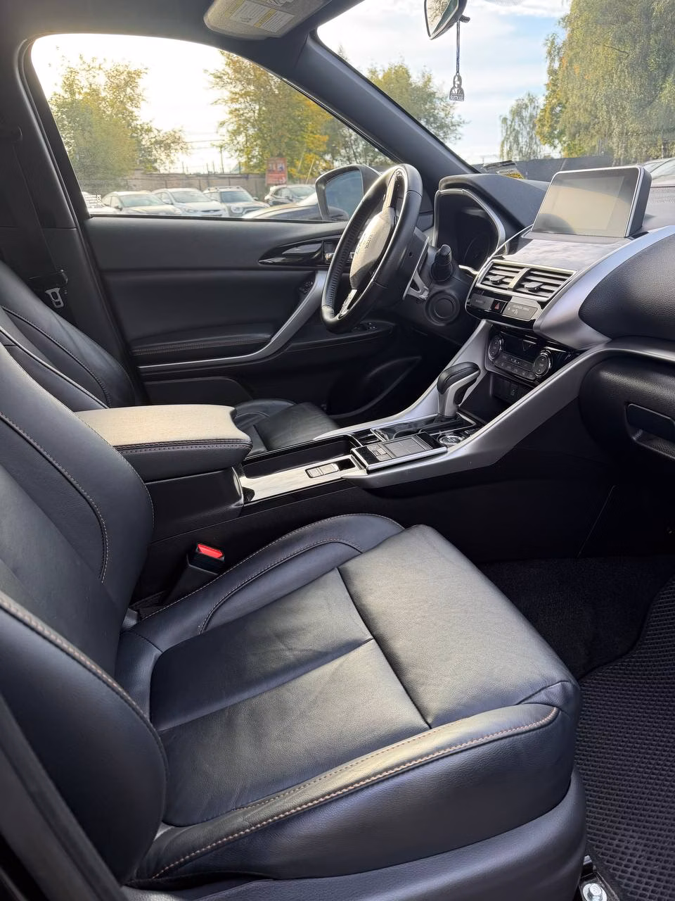 Mitsubishi Eclipse Cross фото 13
