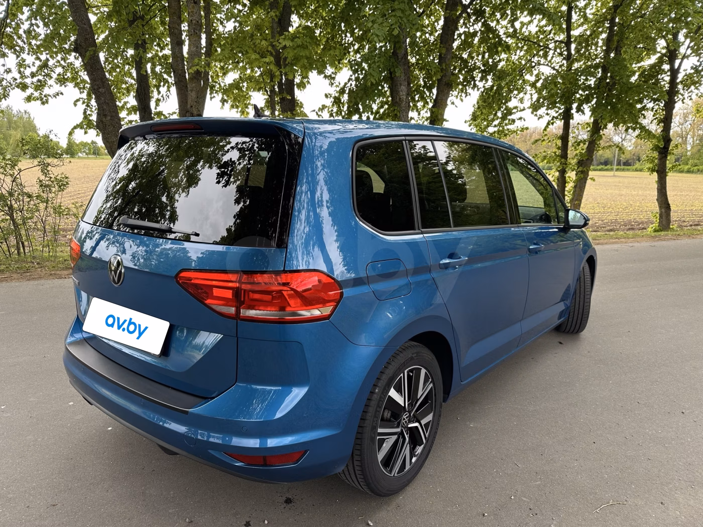 Volkswagen Touran фото 9