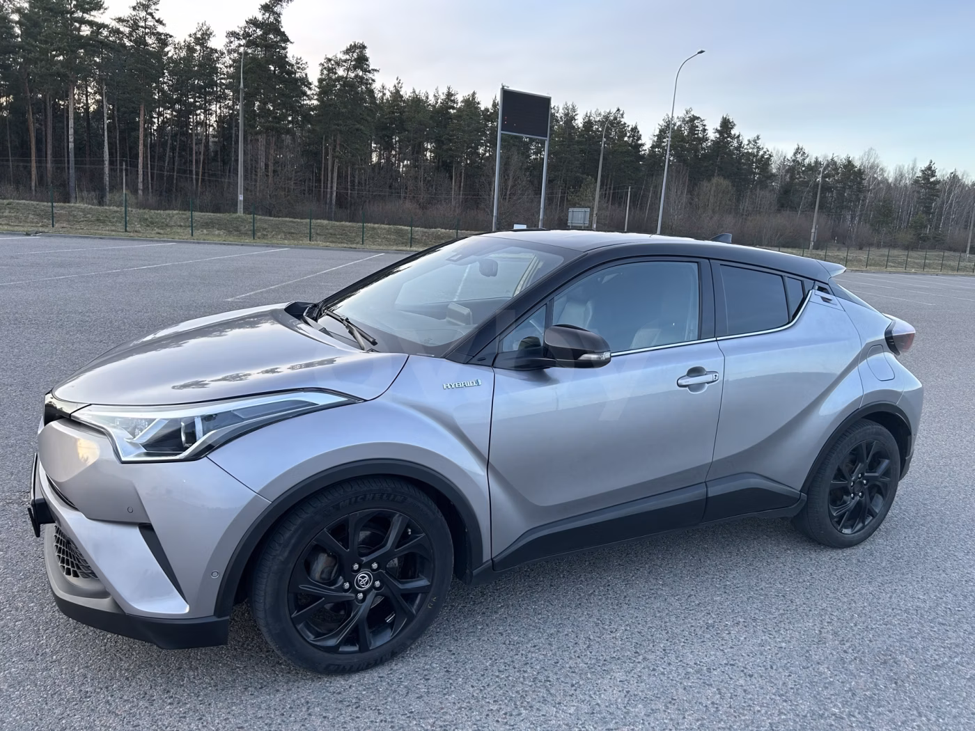 Toyota C-HR фото 3
