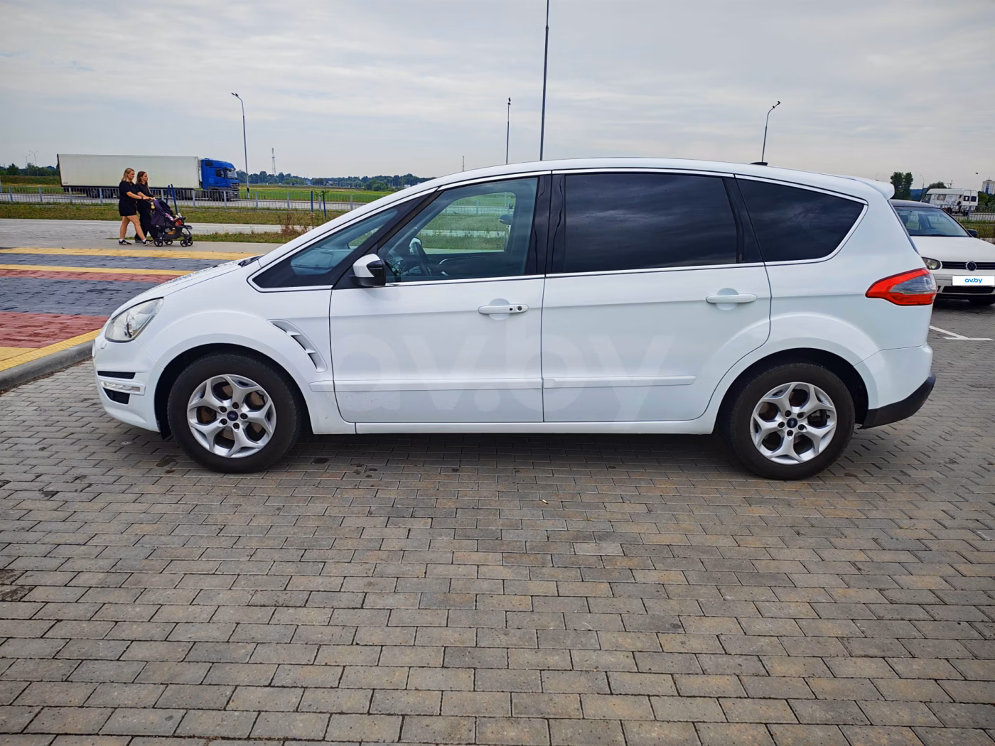 Ford S-MAX фото 2
