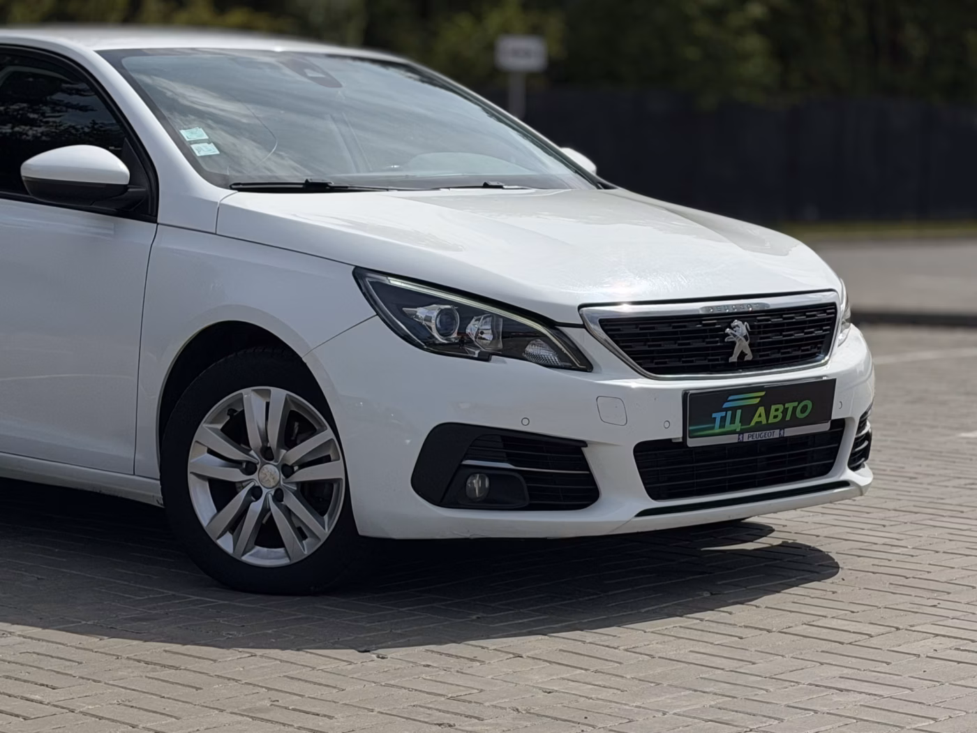 Peugeot 308 фото 2