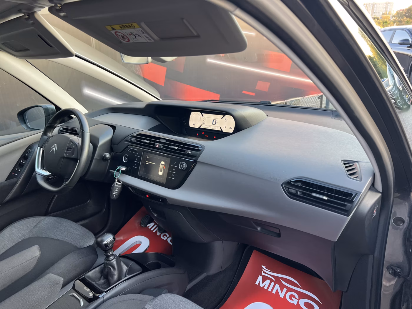 Citroen C4 Grand Spacetourer фото 9