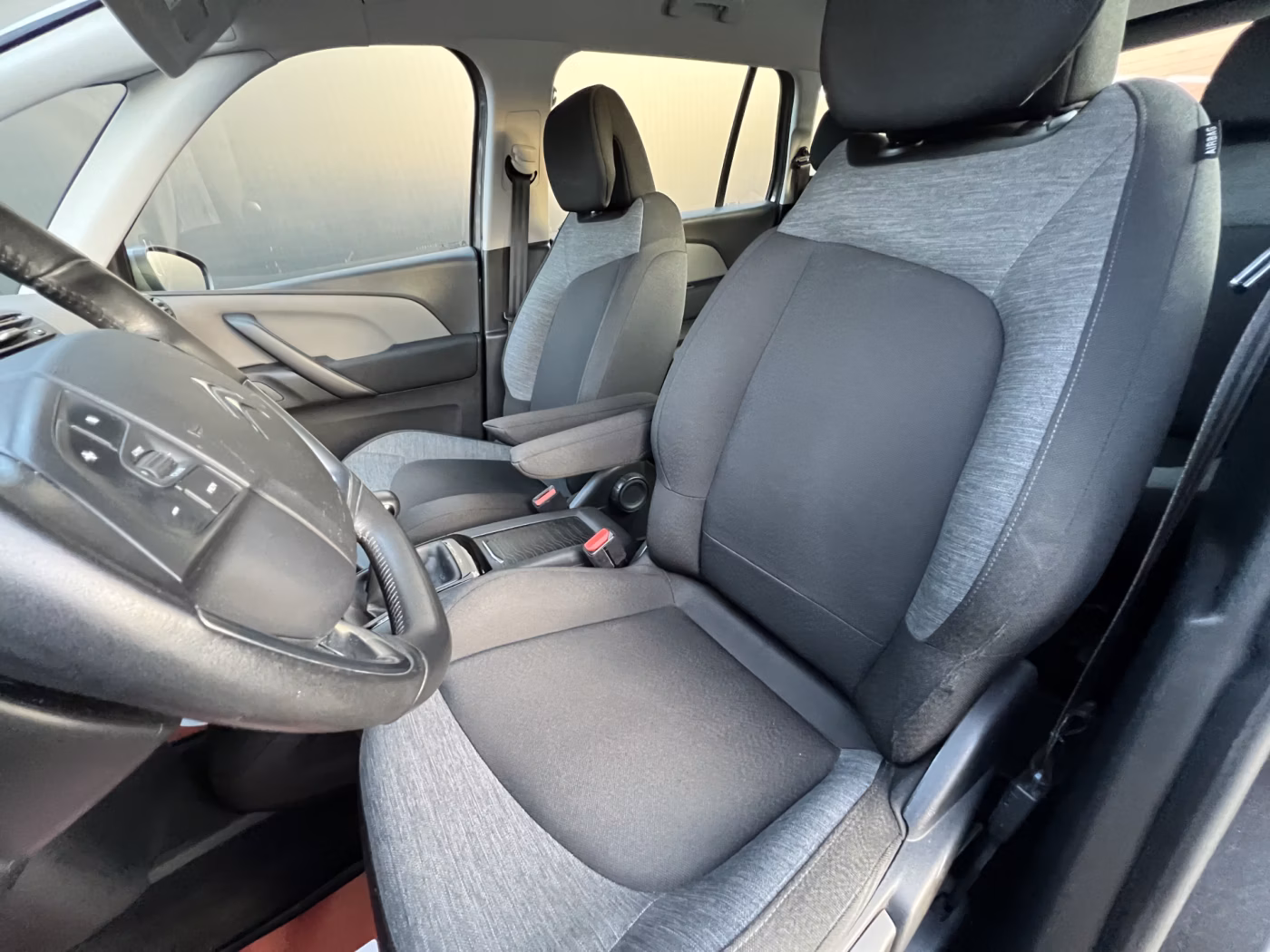 Citroen C4 Grand Spacetourer фото 15