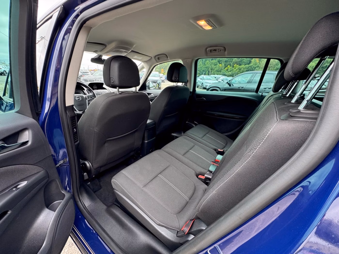 Opel Zafira фото 11