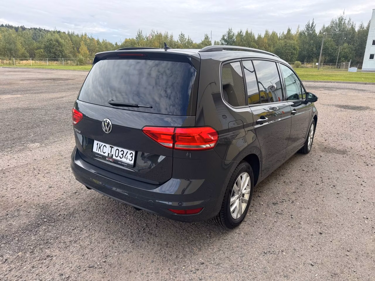 Volkswagen Touran фото 2