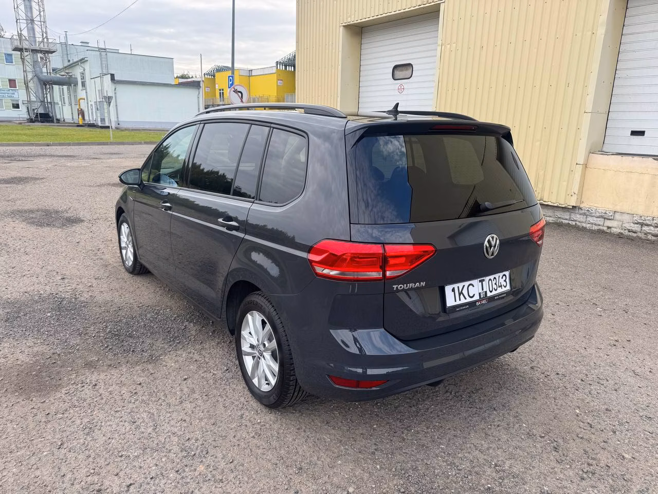 Volkswagen Touran фото 6