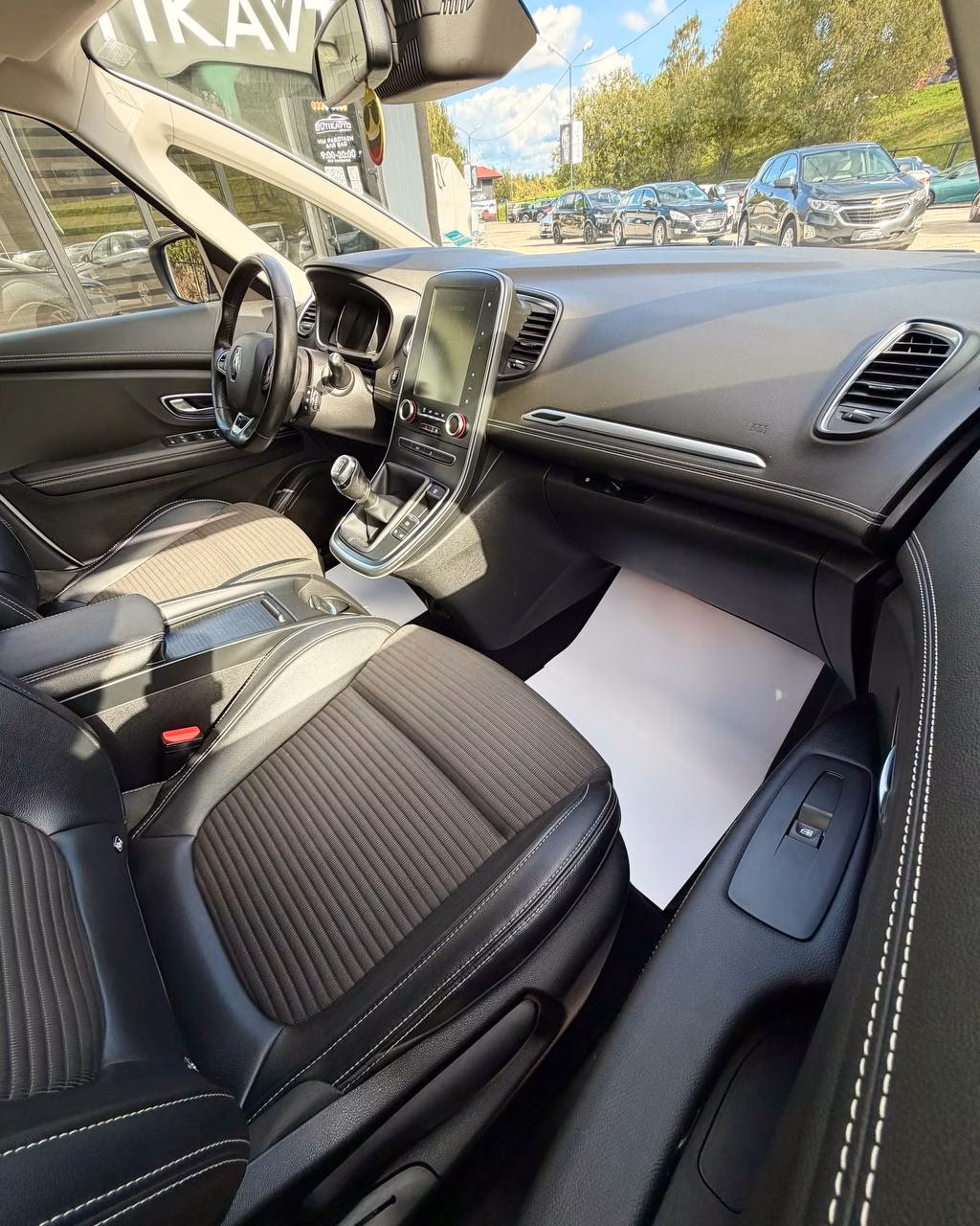 Renault Scenic фото 15