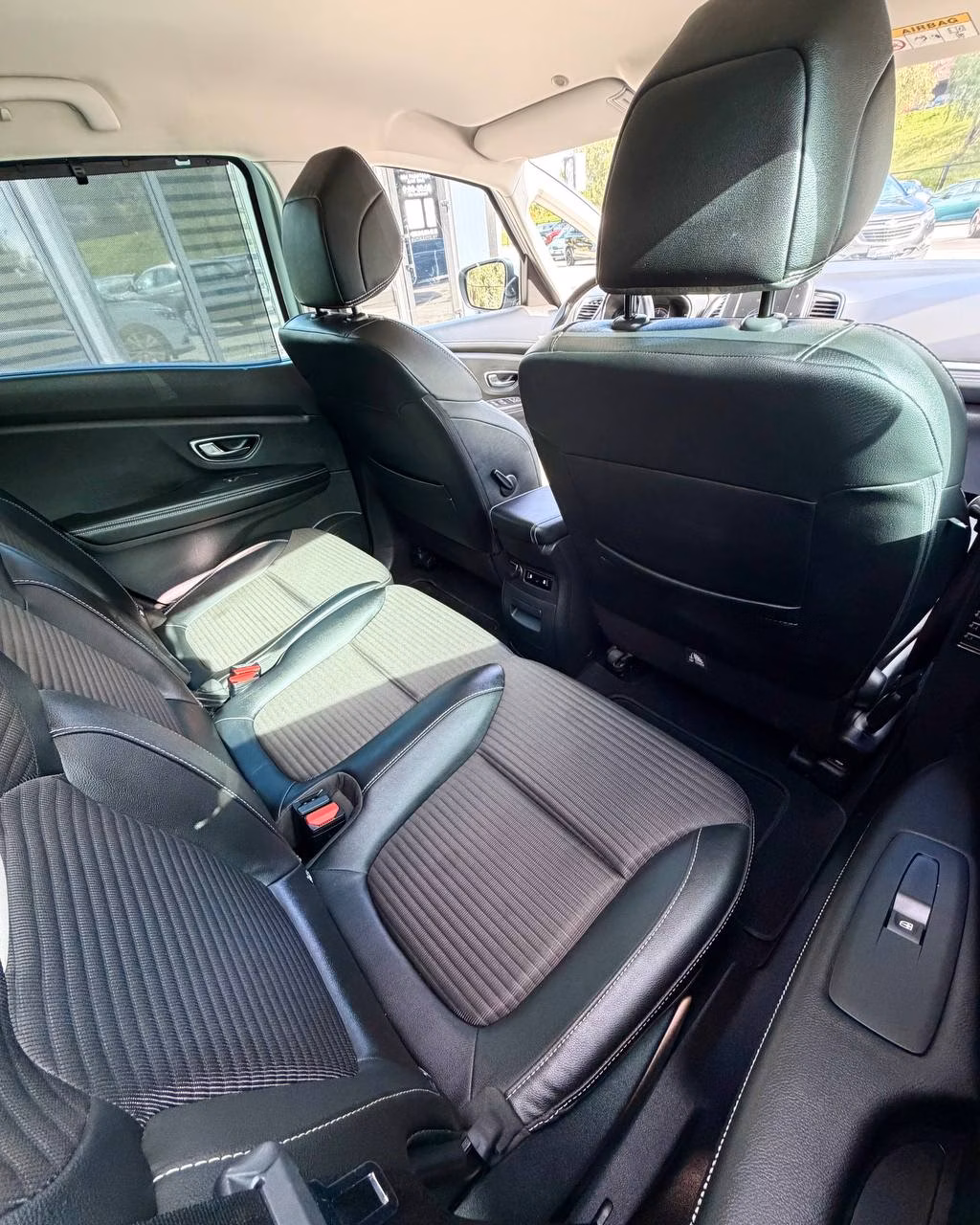 Renault Scenic фото 16
