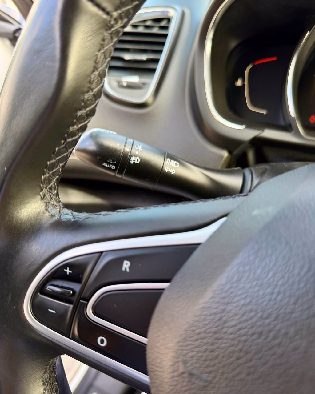 Renault Scenic фото 18