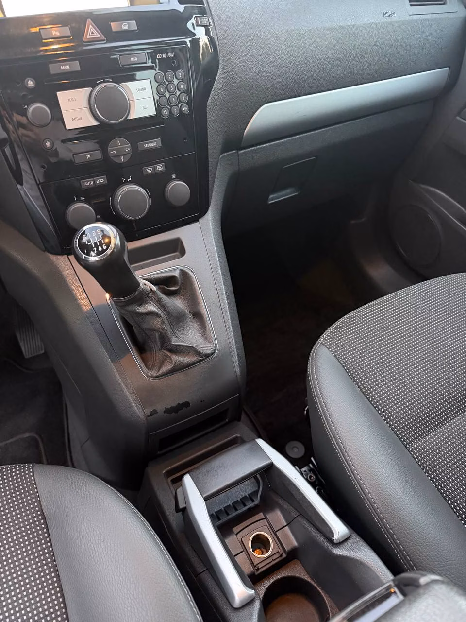 Opel Zafira фото 13