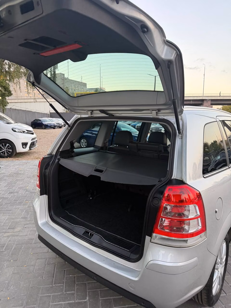 Opel Zafira фото 17