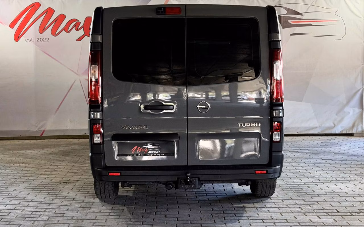 Opel Vivaro фото 7