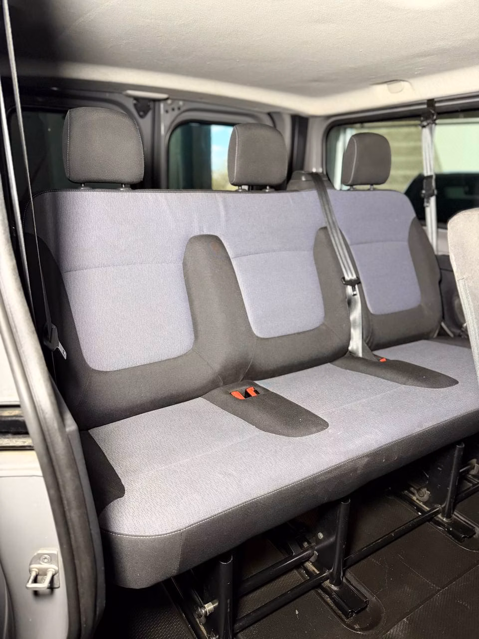 Opel Vivaro фото 15