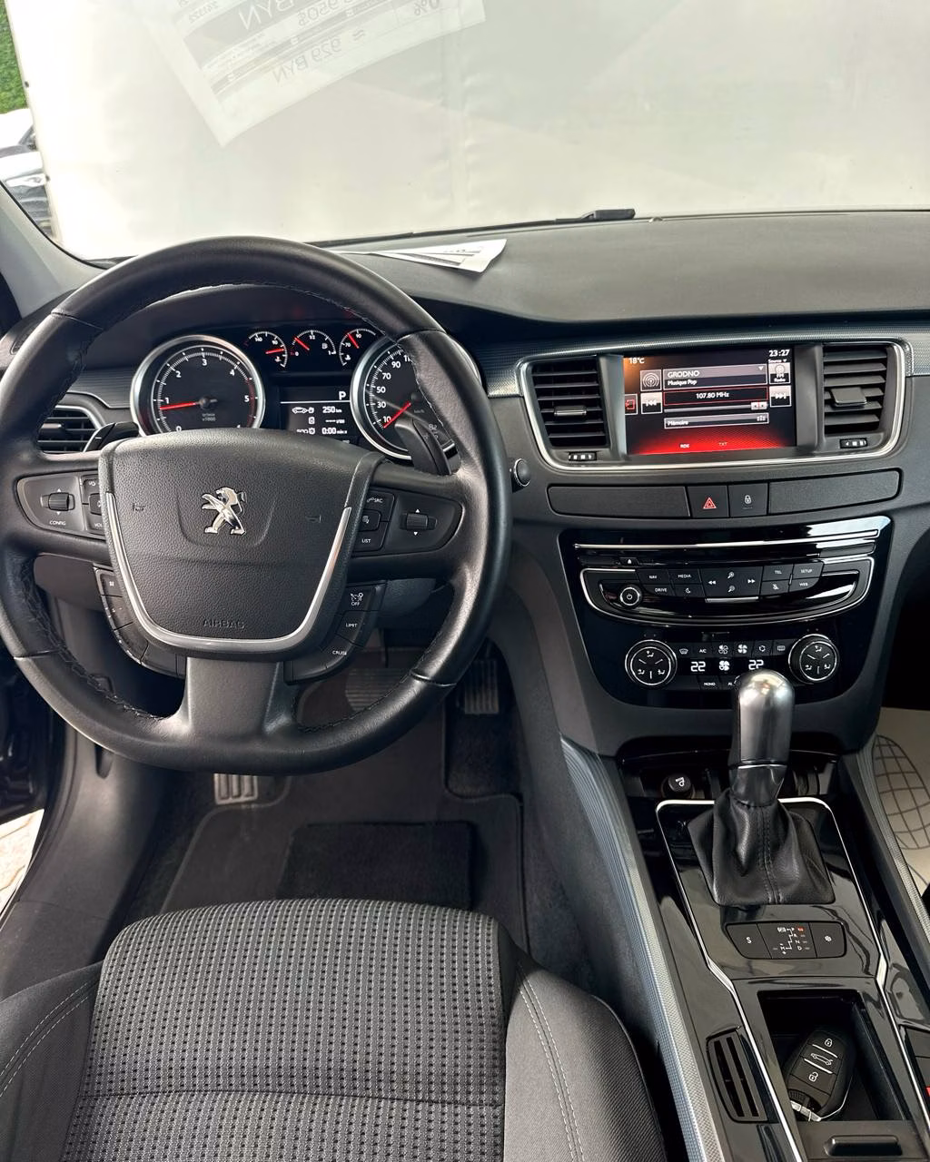 Peugeot 508 фото 11