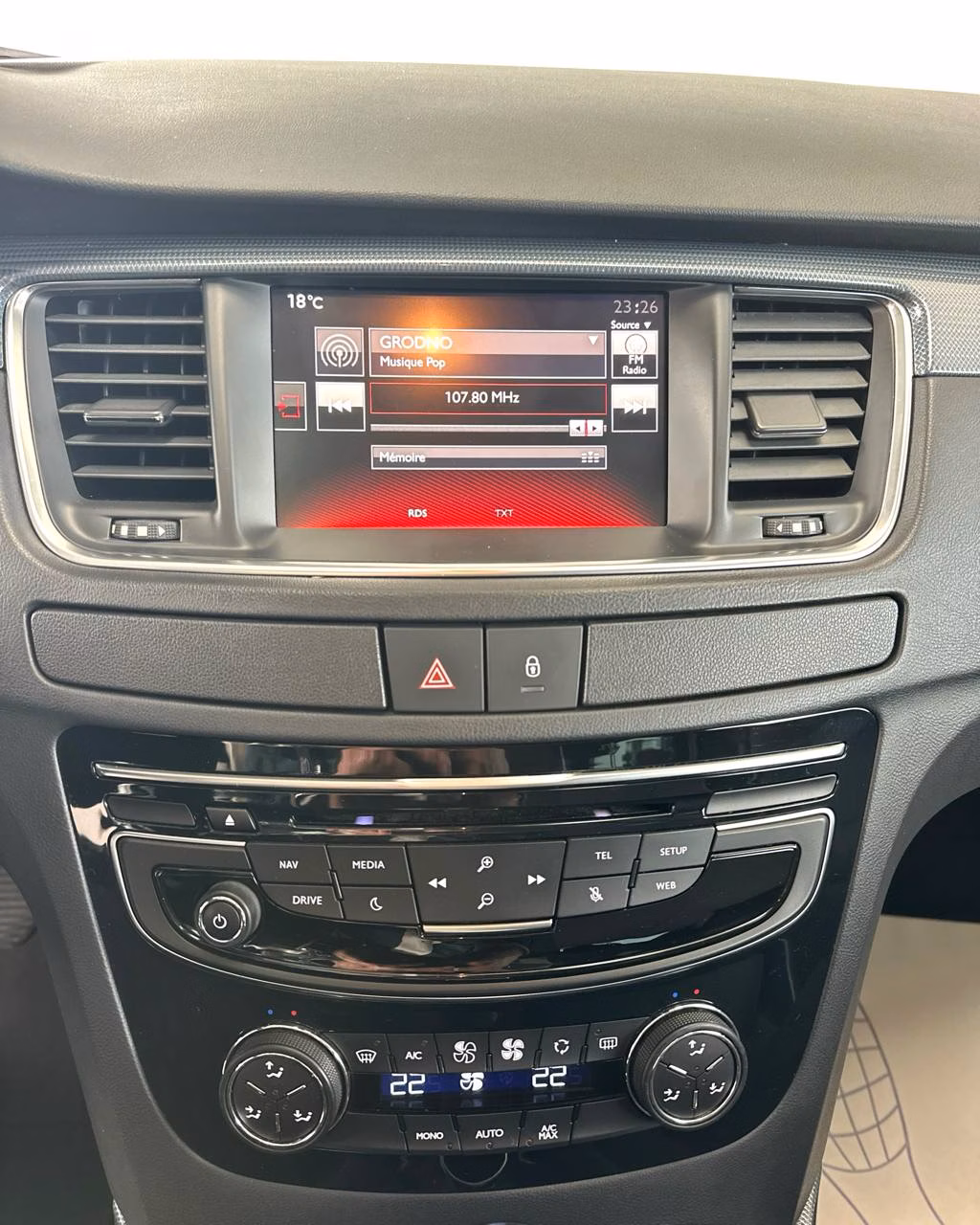 Peugeot 508 фото 12