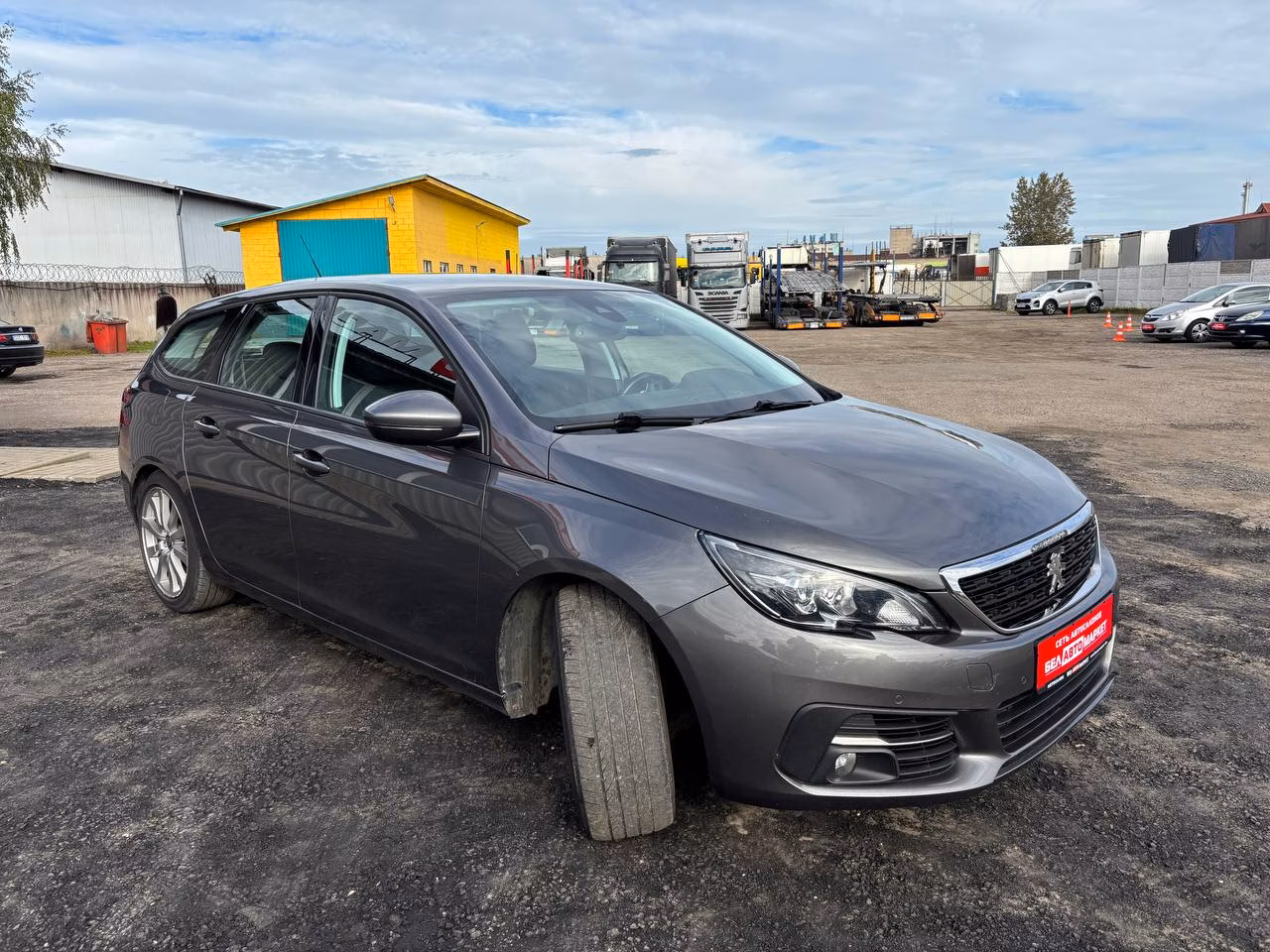 Peugeot 308 фото 3