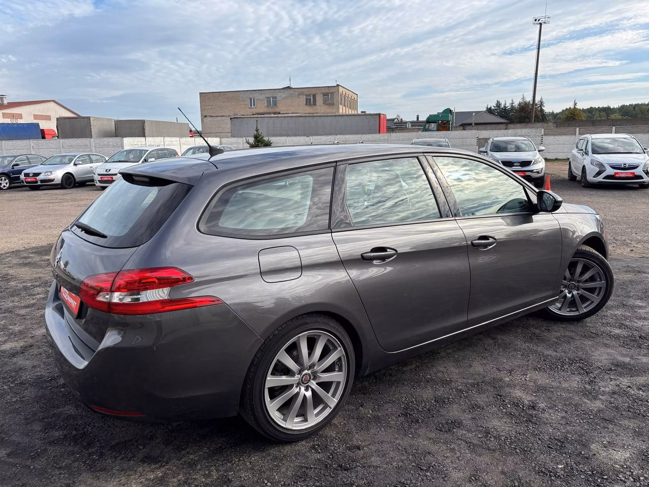 Peugeot 308 фото 5
