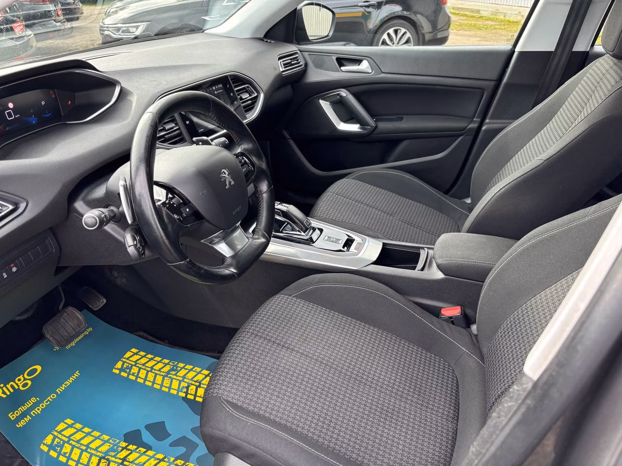 Peugeot 308 фото 9