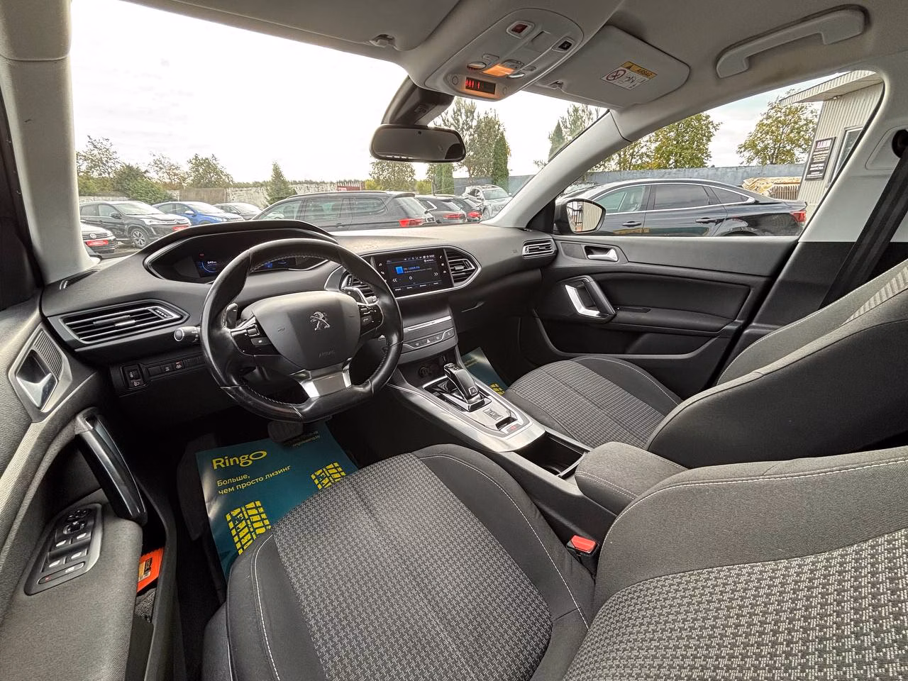 Peugeot 308 фото 15