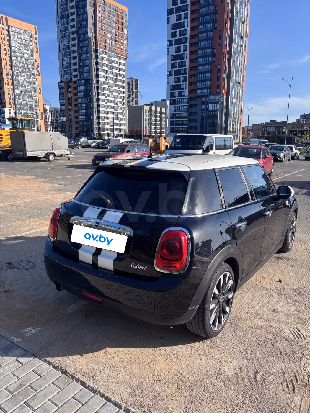 MINI Hatch фото 6