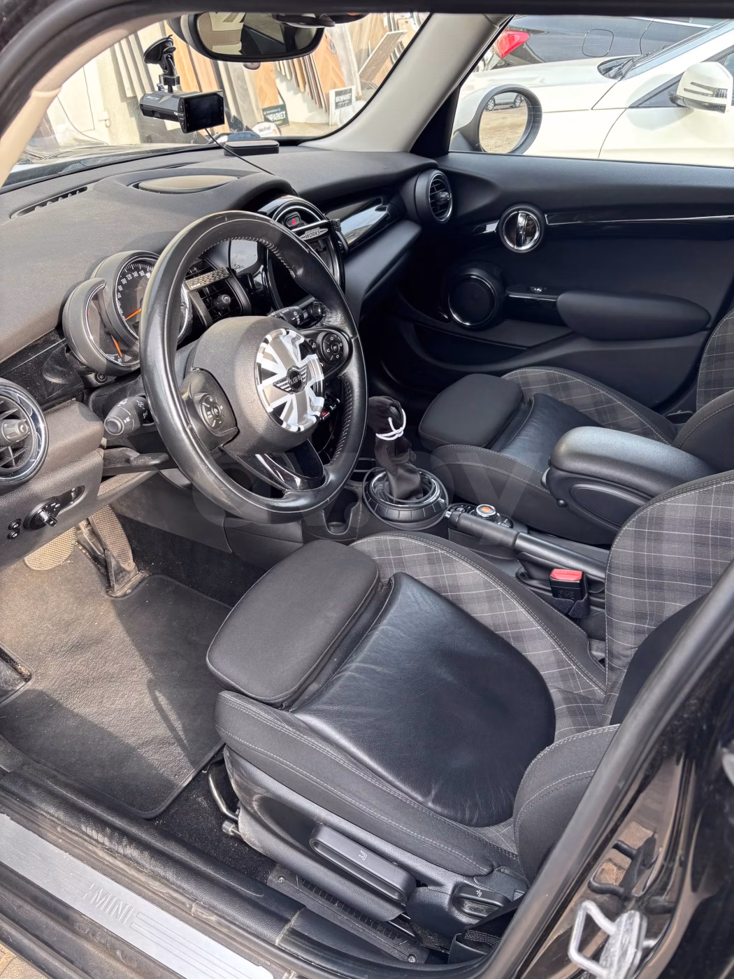MINI Hatch фото 12