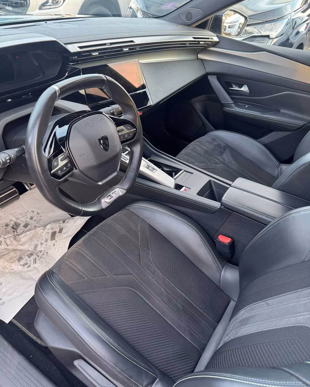 Peugeot 308 фото 9