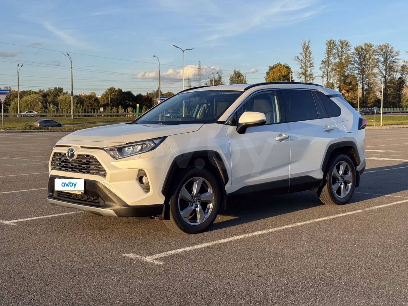 Toyota RAV4 фото 15