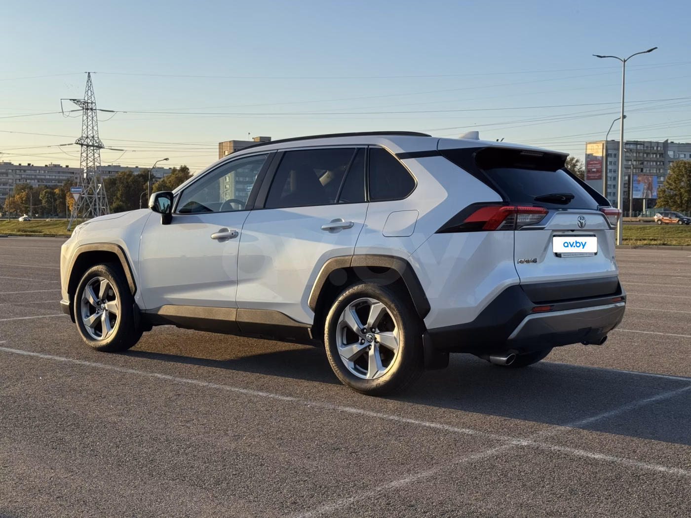 Toyota RAV4 фото 16