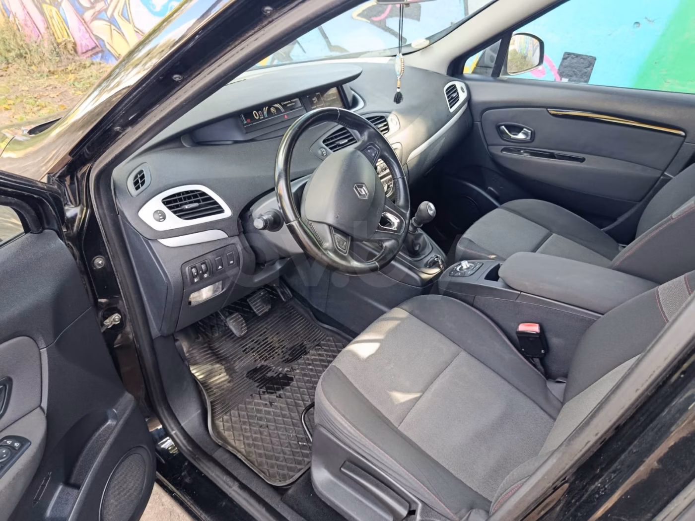 Renault Grand Scenic фото 11