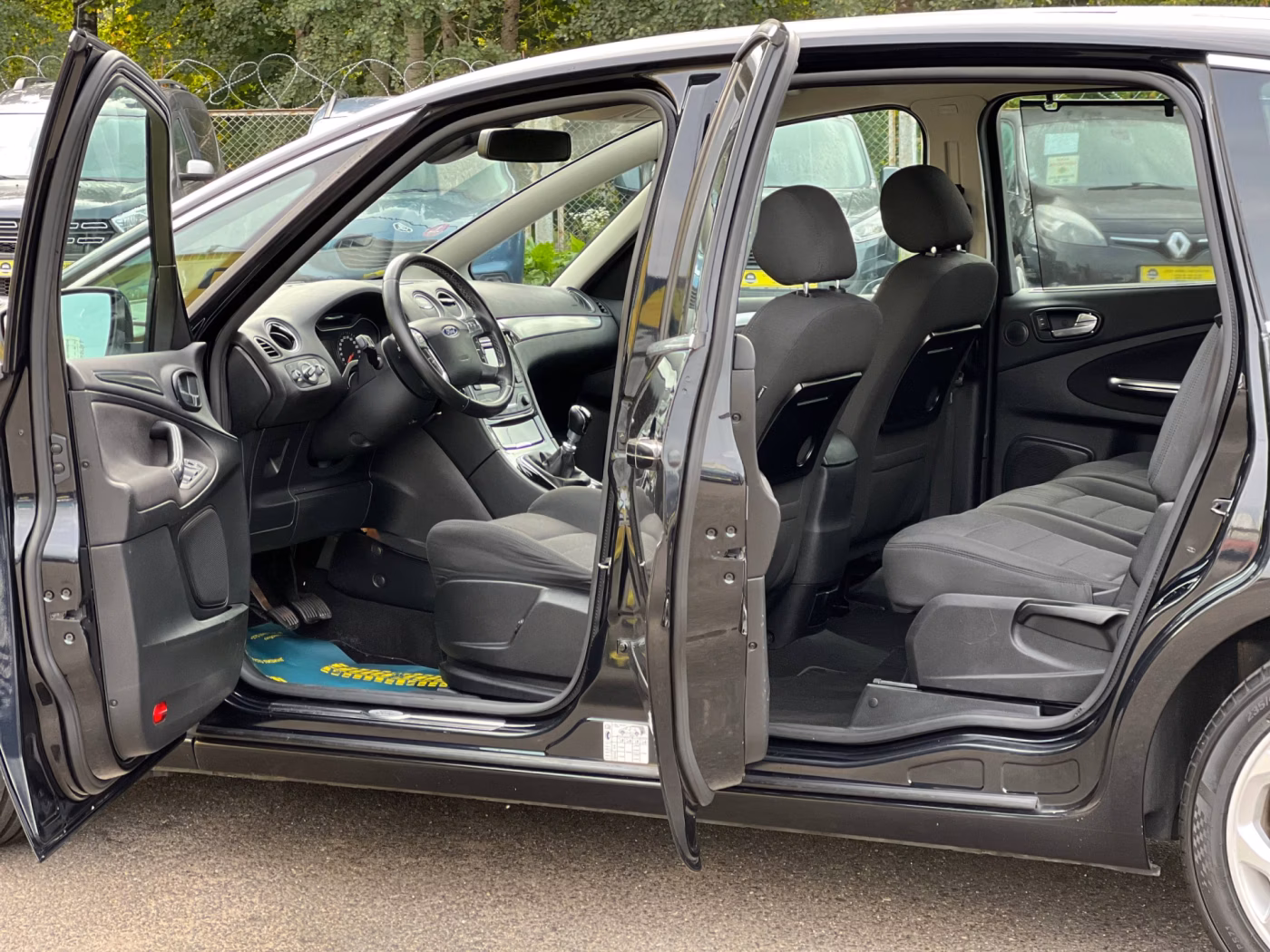 Ford S-MAX фото 18