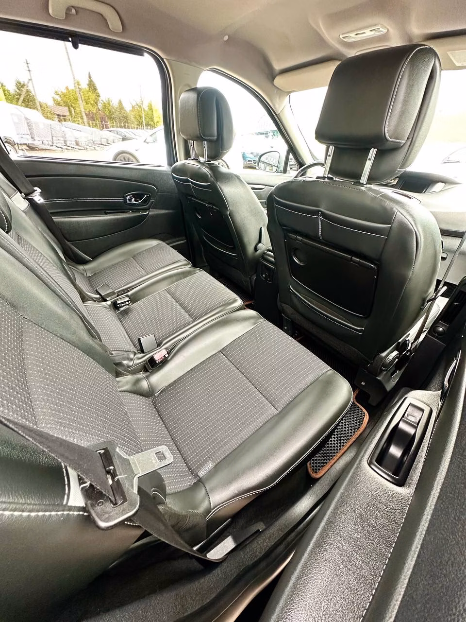 Renault Scenic фото 19