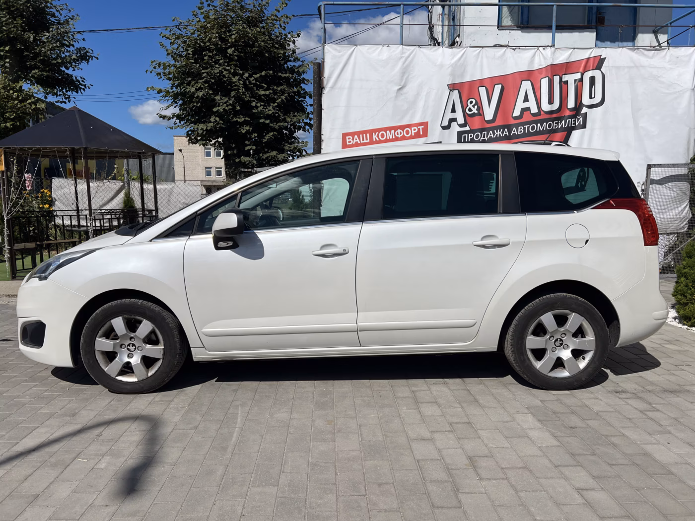 Peugeot 5008 фото 5