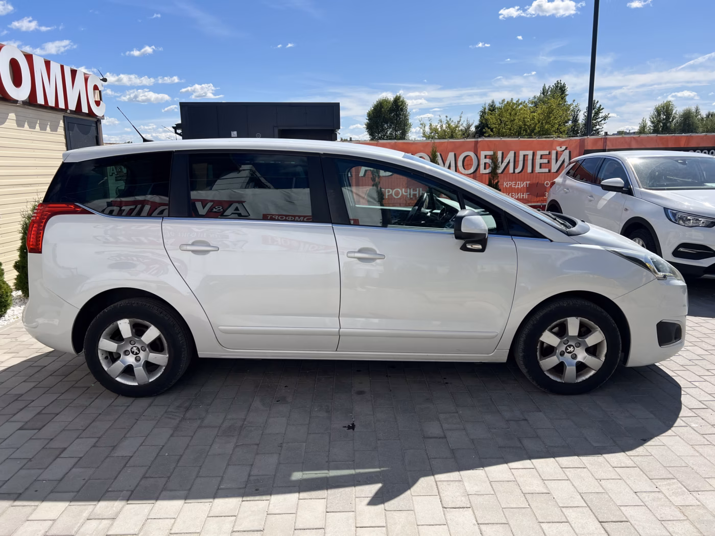 Peugeot 5008 фото 6