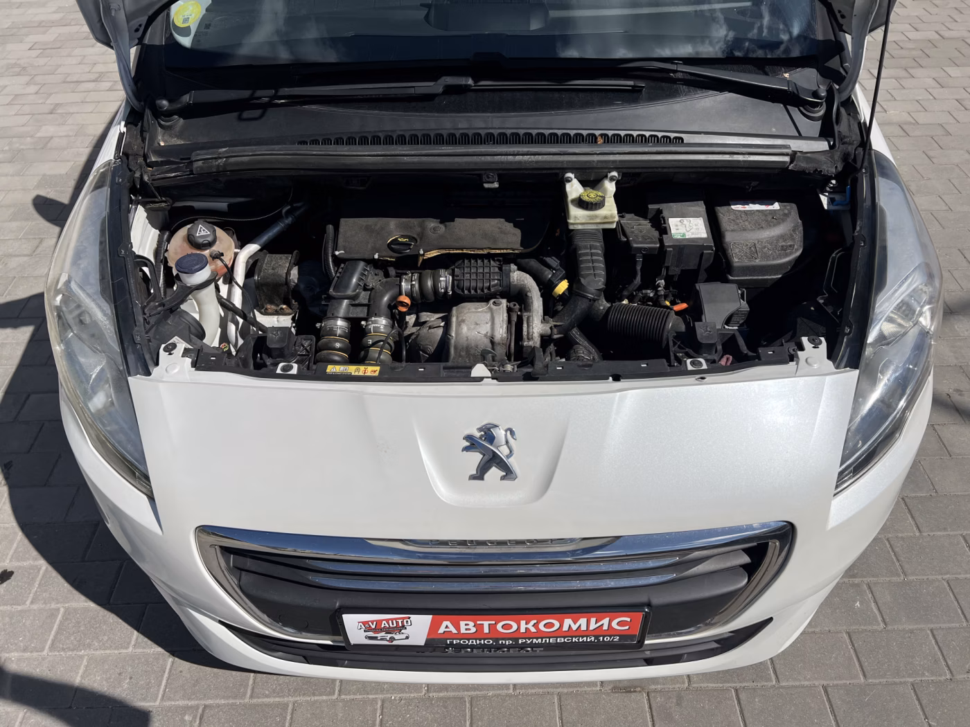 Peugeot 5008 фото 11