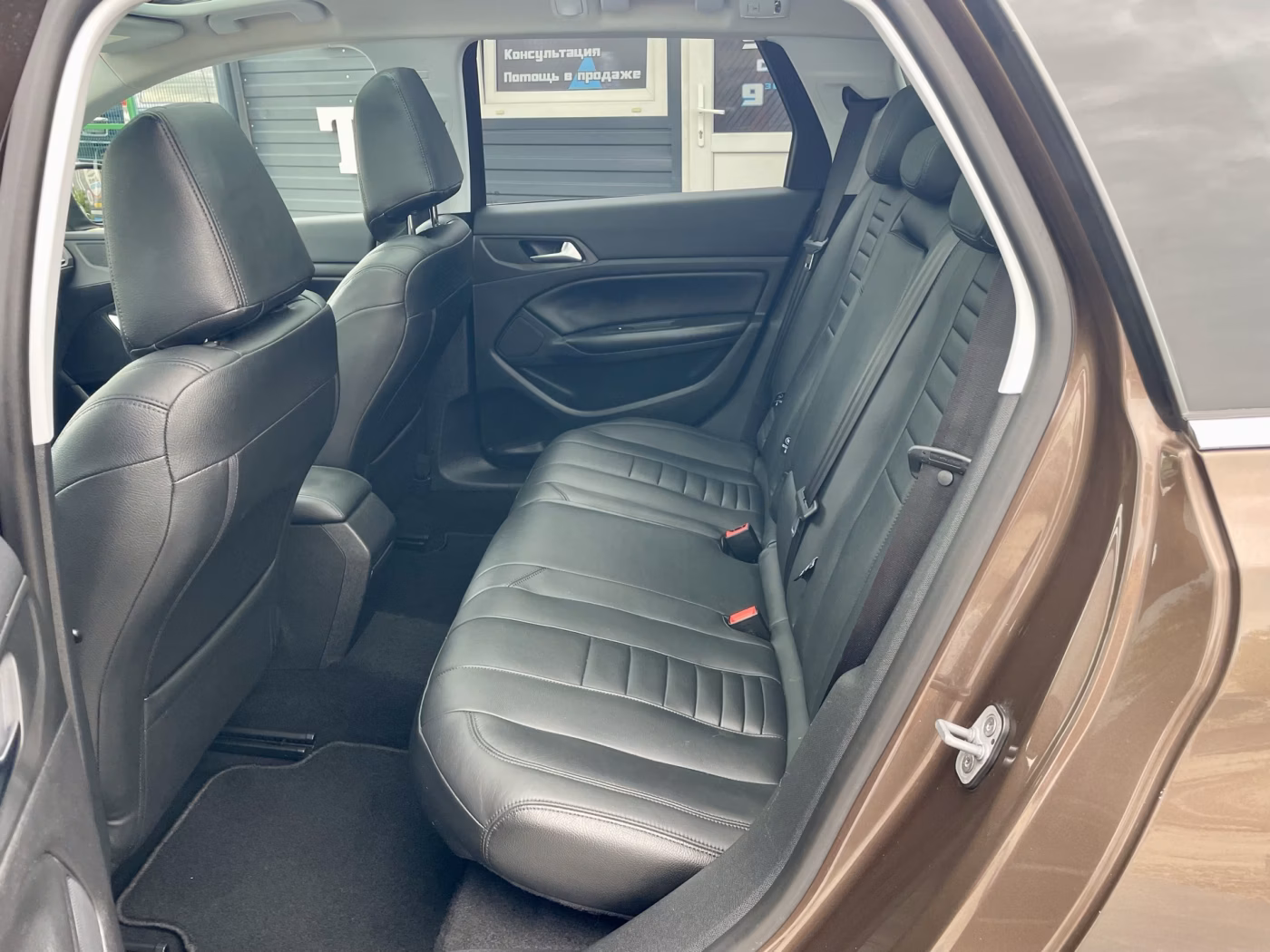 Peugeot 308 фото 14