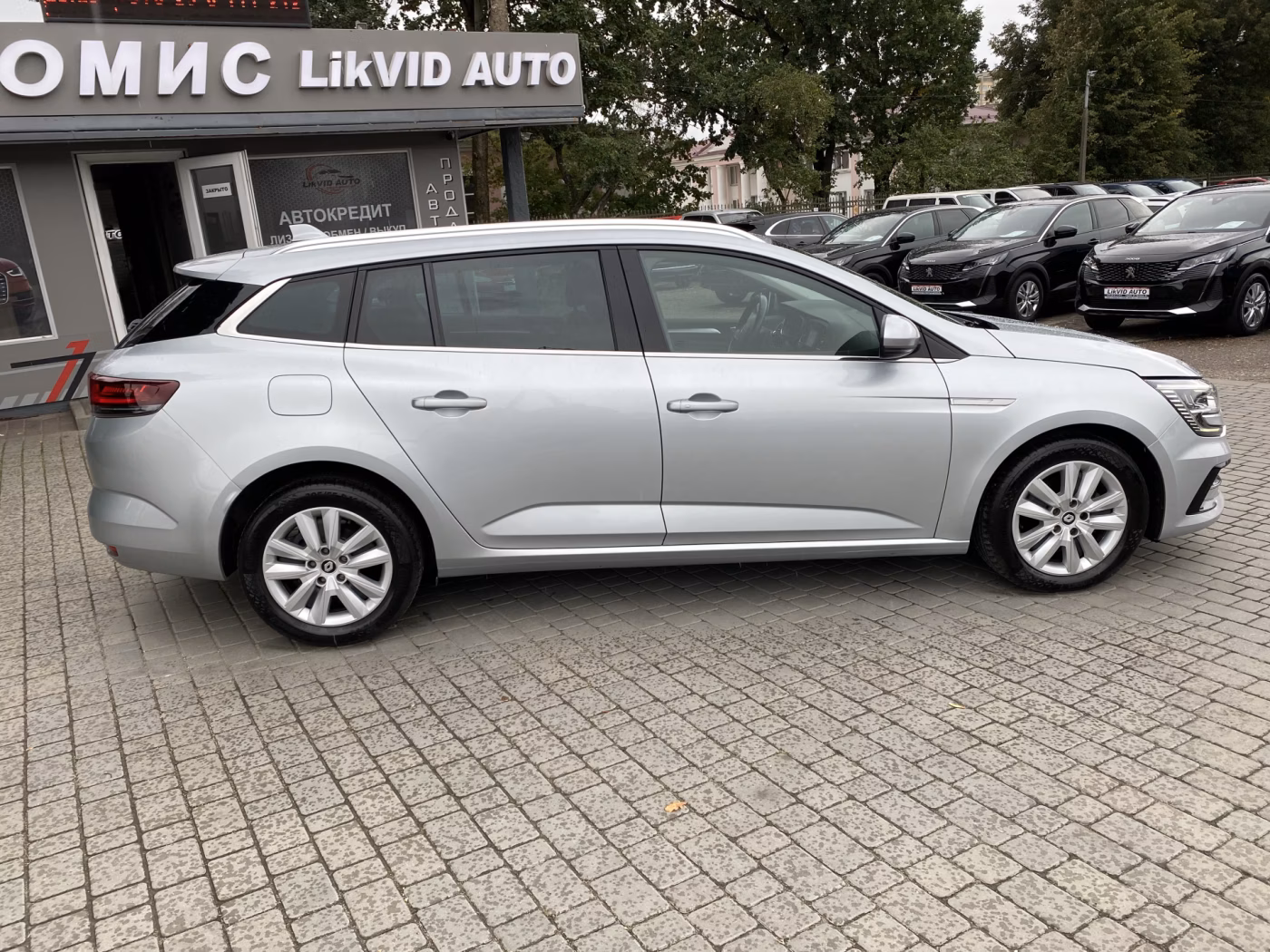 Renault Megane фото 8