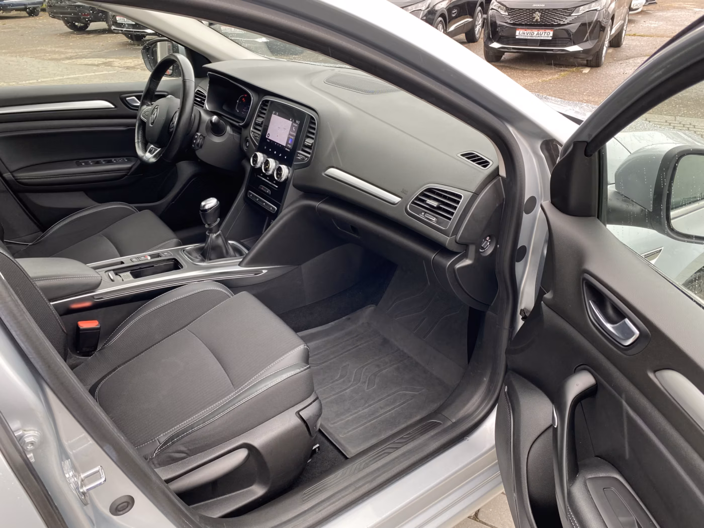 Renault Megane фото 10