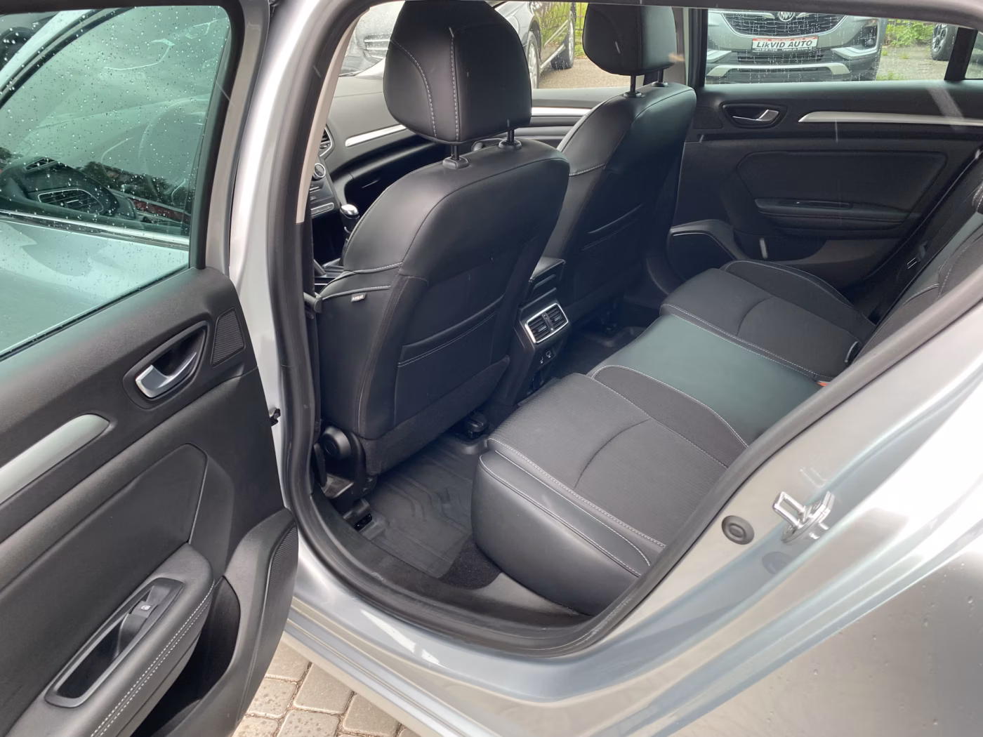 Renault Megane фото 12