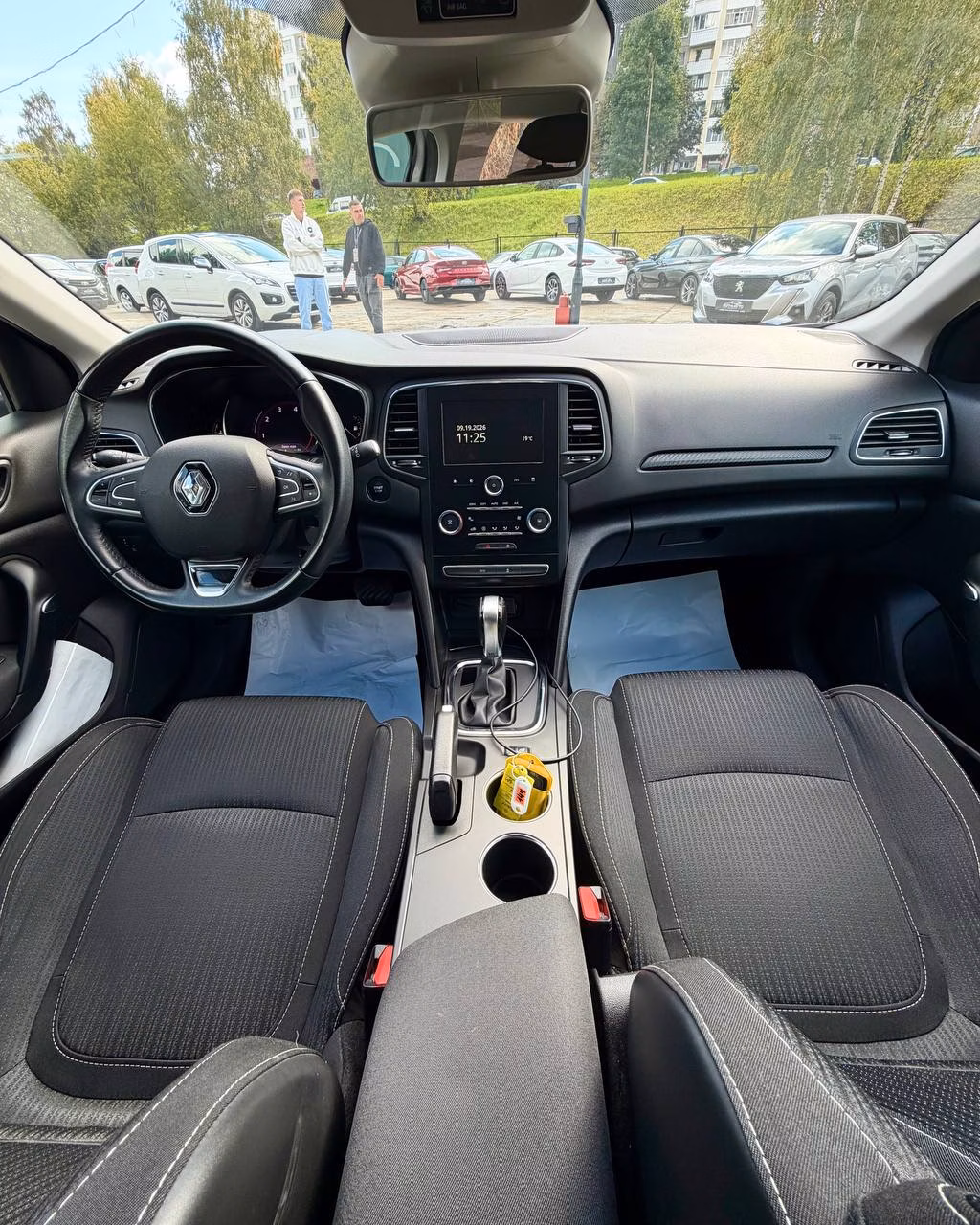 Renault Megane фото 9